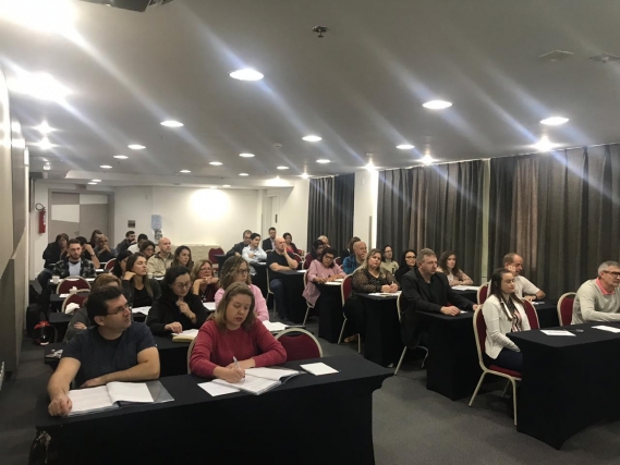 Membros do Conselho Administrativo e Fiscal participam do curso de formação CPA10.