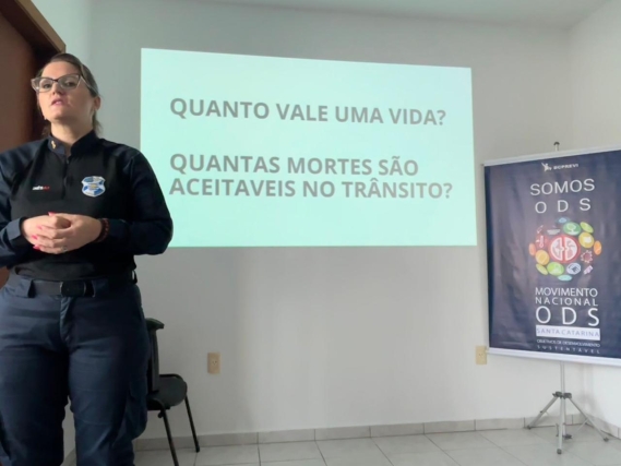 Servidores do BCPrevi participam da palestra Comportamento Seguro no Trânsito